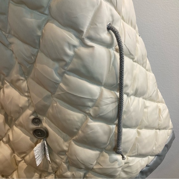 GAP Sz L Silver Quilted Cozy Drawstring Waist Many Pockets Puffer Coat Jacket - Picture 10 of 14